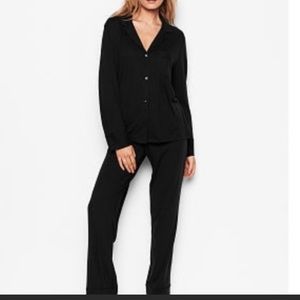 Victoria’s Secret lounge pajama set